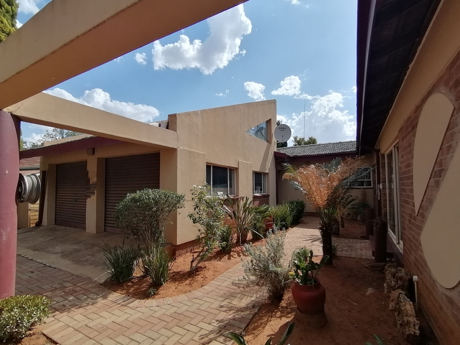 4 Bedroom Property for Sale in Stilfontein Ext 4 North West